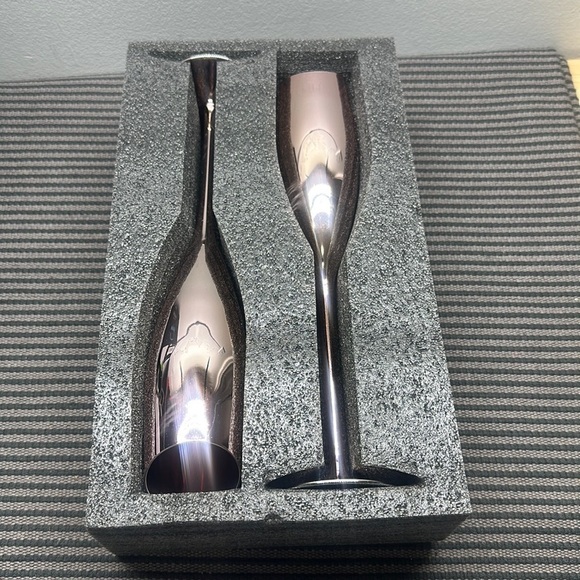 Rose Gold Champagne Flutes - Picture 2 of 2